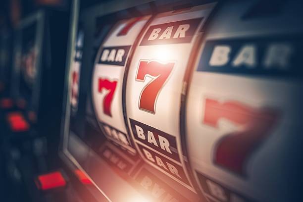 oheb platform interface showing football markets, live dealer tables, and slot games